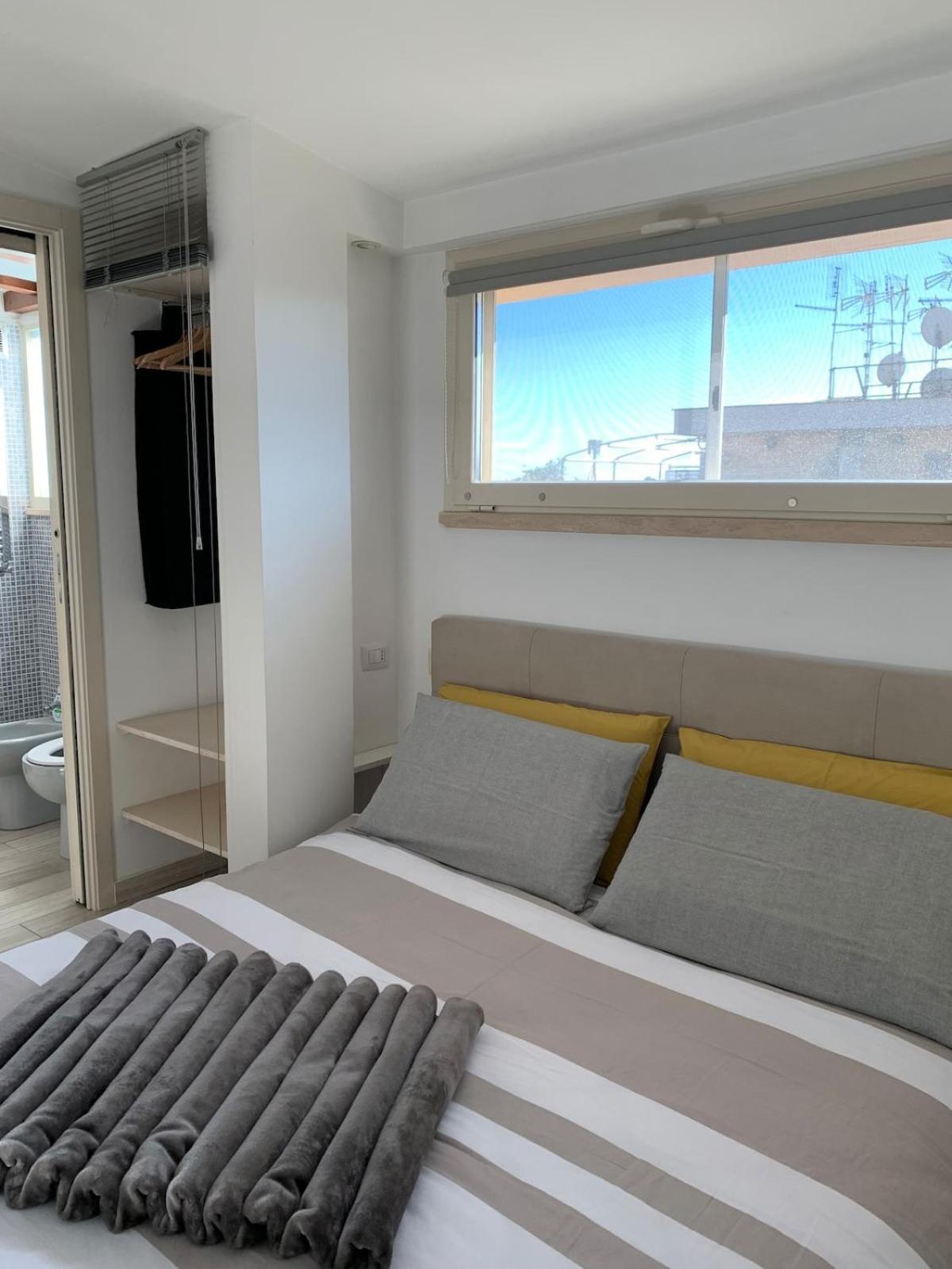 Vivi In Un Attico Tipico Romano Con Vista Su Roma Appartamento Roma