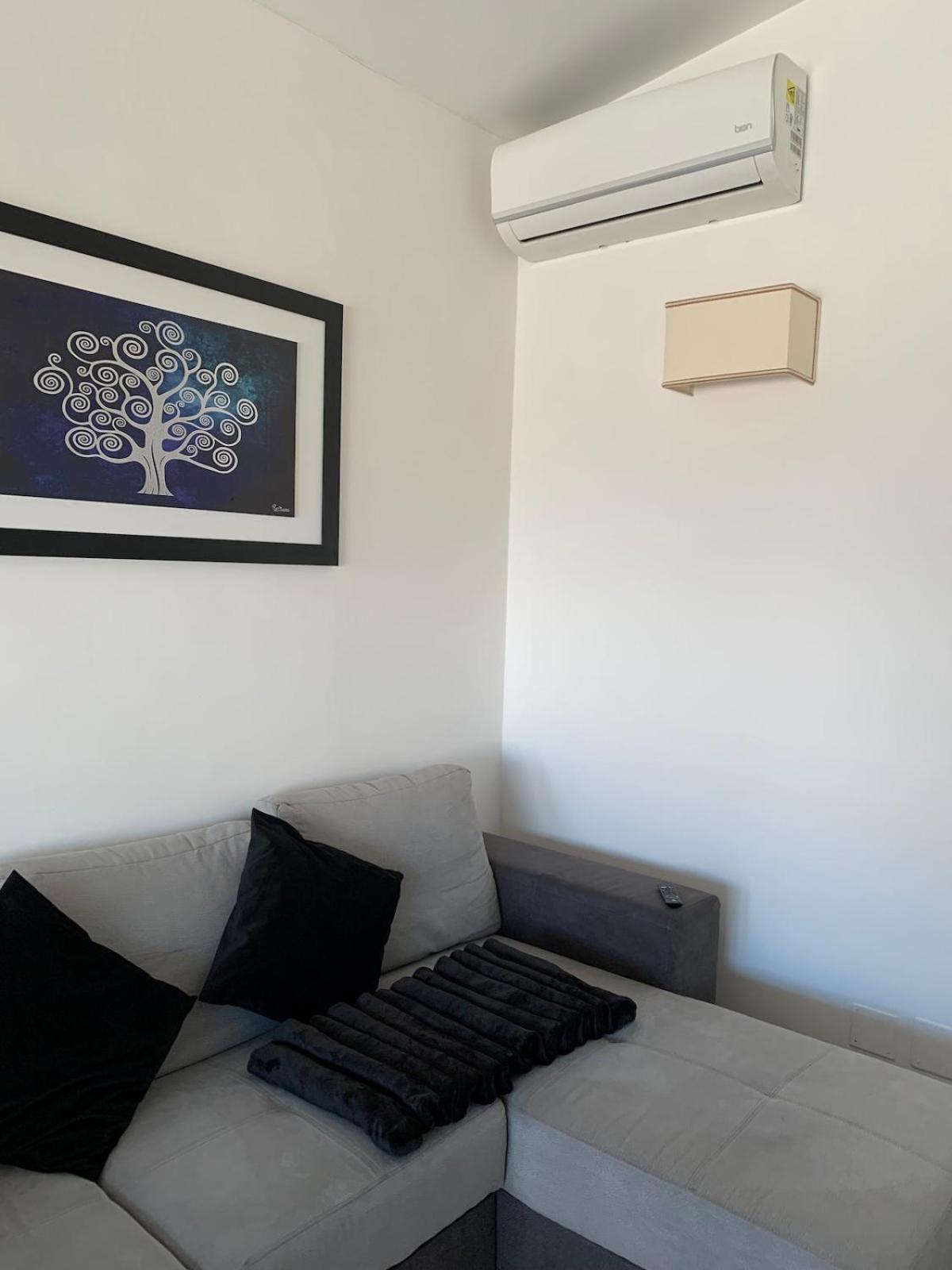 Vivi In Un Attico Tipico Romano Con Vista Su Roma Appartamento *